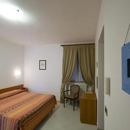 Genovese Al Mare Aparthotel *