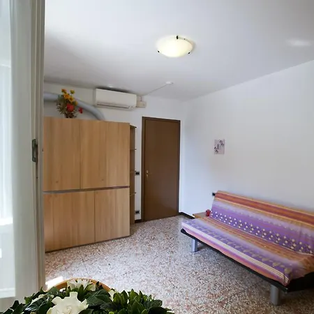 Genovese Al Mare Aparthotel *