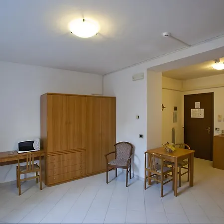 Genovese Al Mare Aparthotel
