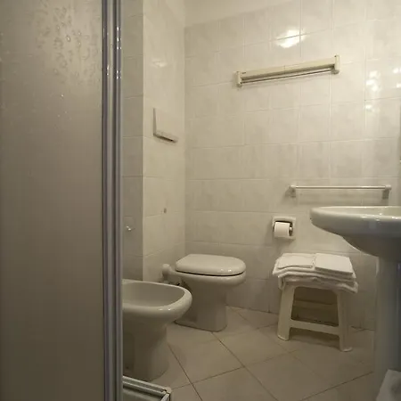 Genovese Al Mare 아파트호텔 바라체