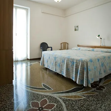 Genovese Al Mare Aparthotel