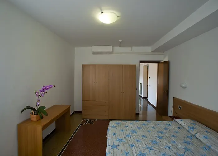 Genovese Al Mare Apartahotel Varazze