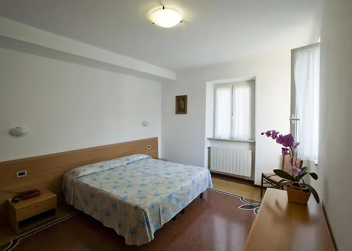 Genovese Al Mare Apartahotel Varazze