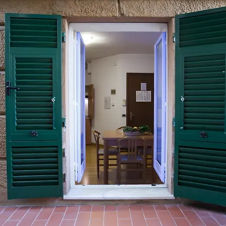Genovese Al Mare 公寓式酒店 瓦拉泽
